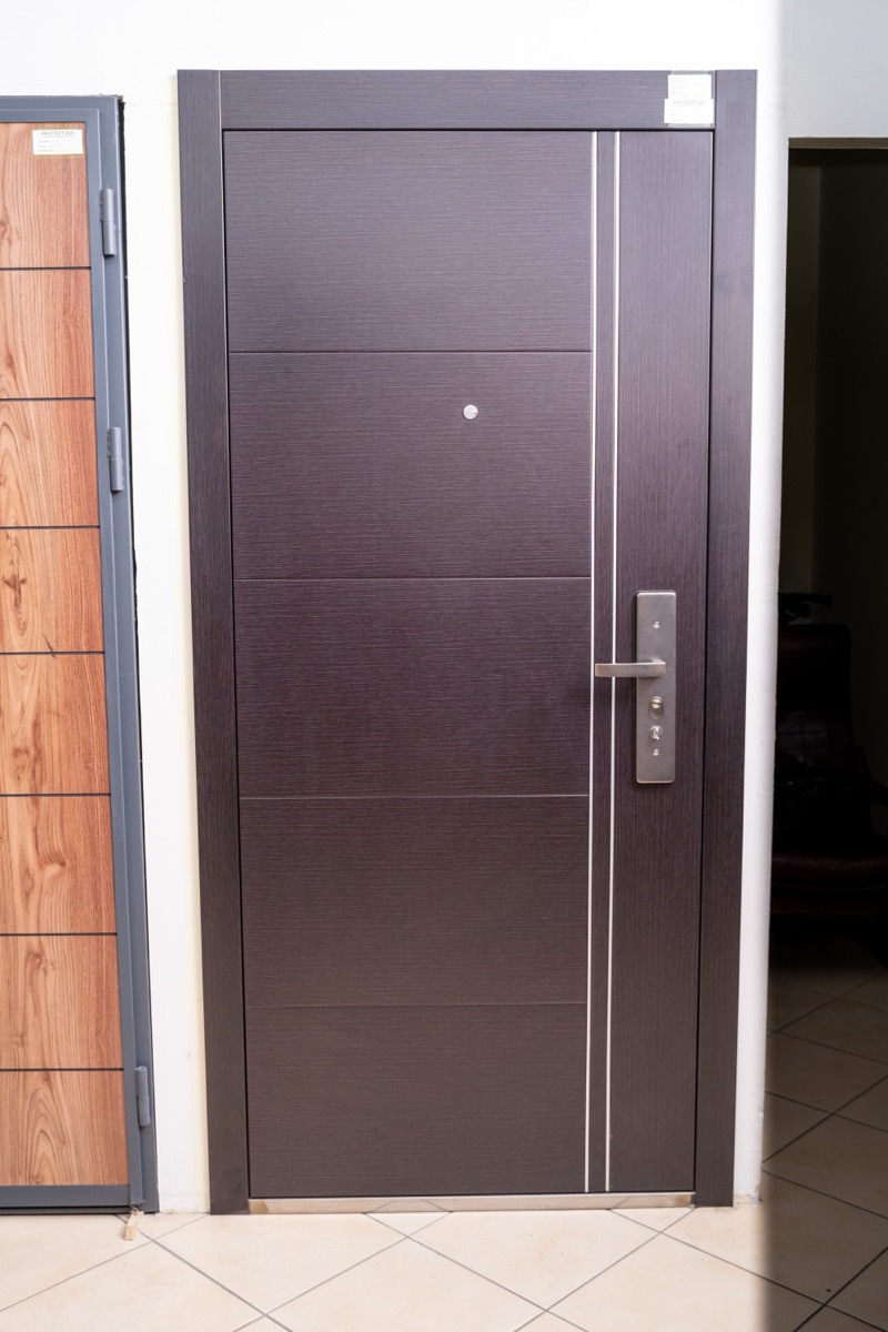 Sigurnosna vrata Wenge — Protect Novi Sad